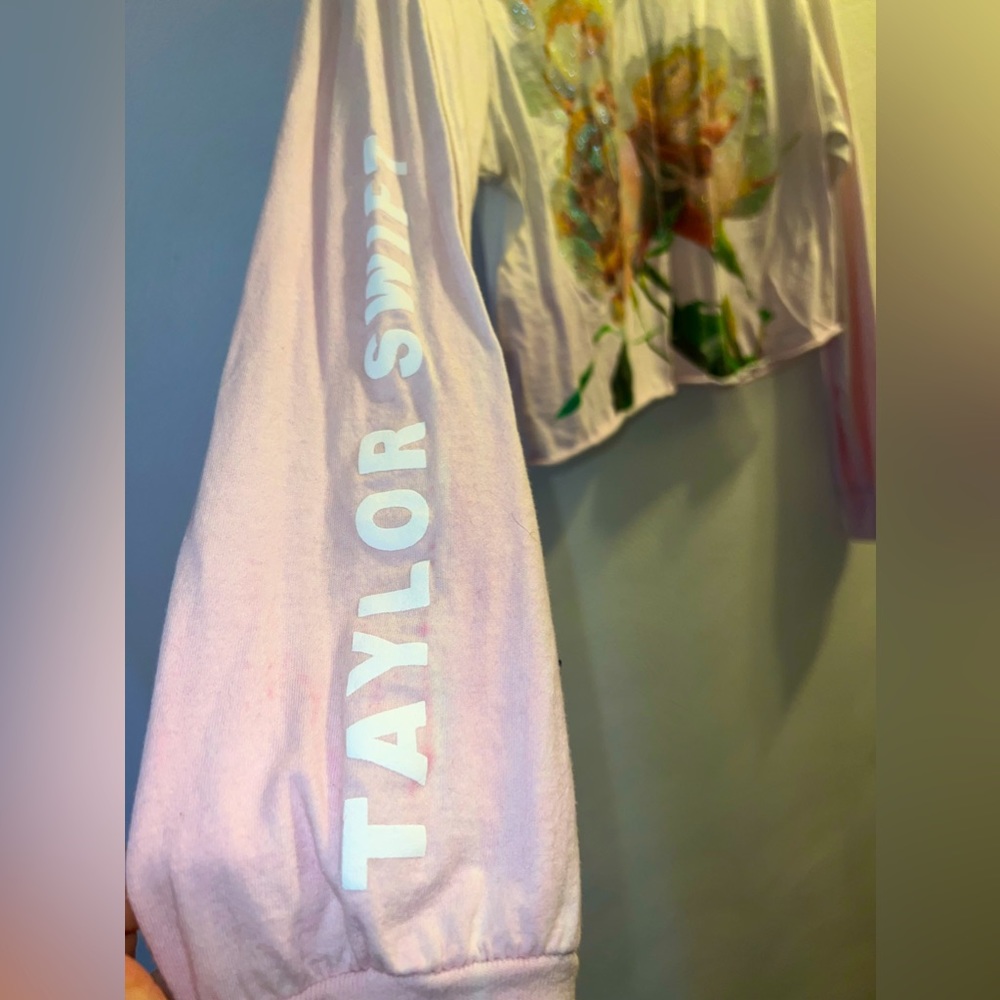 Taylor Swift merch pink crop
